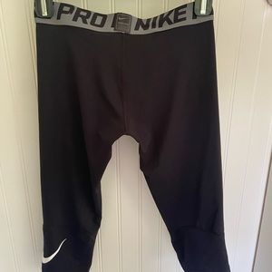 Nike Boys Large Pro Cool 3/4 Length Compression Tights Black